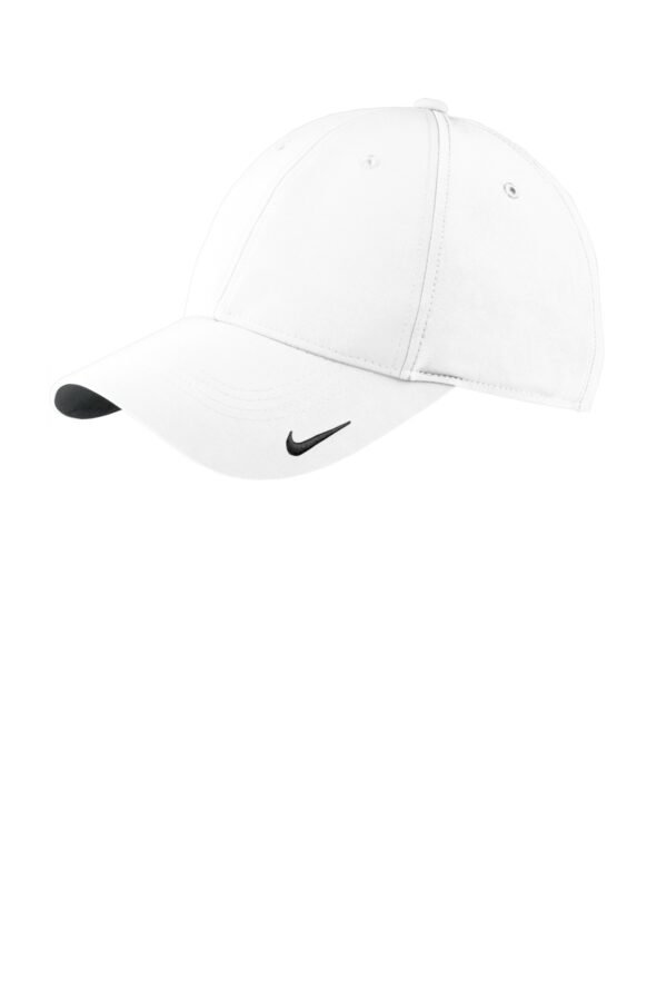 DISCONTINUED Nike Swoosh Legacy 91 Cap. 779797